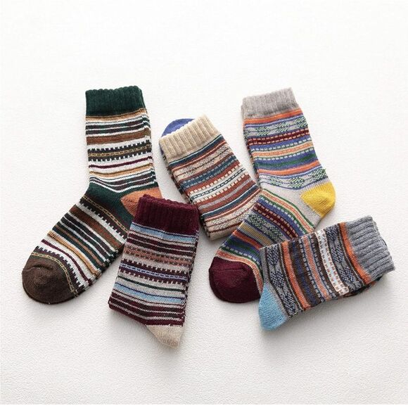 Nordic style wool winter socks - Picture 1 of 5